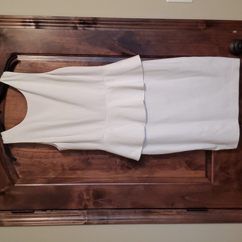Banana Republic white dress NWT. SIZE 10